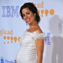 Ana Ortiz d'Ugly Betty, très enceinte... défend les gays !