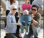 Gwen Stefani, Gavin Rossdale, Kingston et Zuma, au parc Coldwater de Beverly Hills. 29/03/09