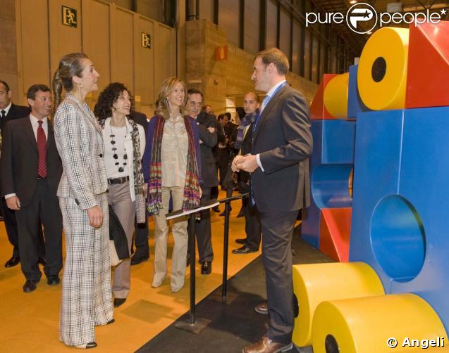 L'Infante Elena d'Espagne au Salon international des étudiants, à Madrid