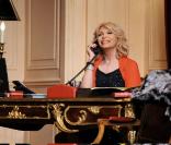 Amanda Lear à l'affiche de Panique au Ministère 