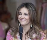 Elizabeth Hurley inaugure sa boutique de maillots de bain. 02/04/09
