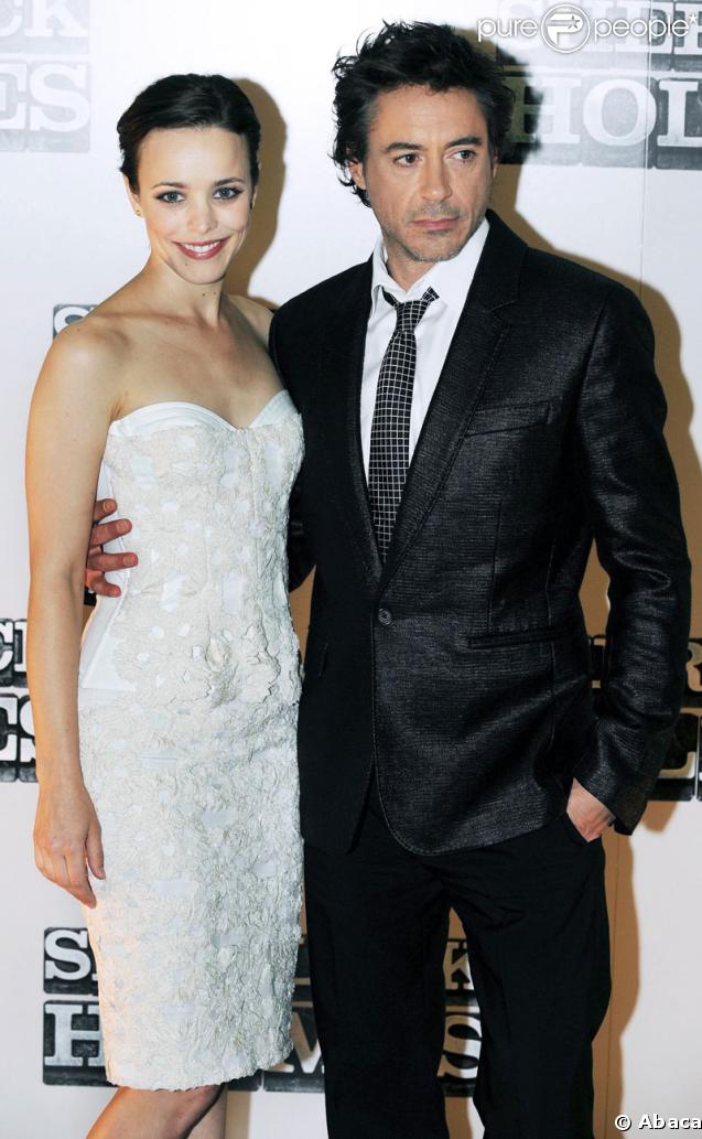 Rachel McAdams et Robert Downey Jr lors du photocall de Sherlock Holmes en octobre 2008 