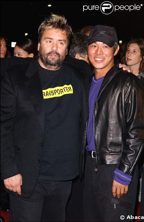 Jet Li et Luc Besson à la première de Transporter à Hollywood en 2002 