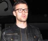 Justin Timberlake et Jessica Biel sortent de chez le teinturier et s'apprêtent à dîner avec leurs parents.  