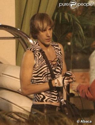 Sacha Baron Cohen sur le tournage de  Bruno , en octobre 2008