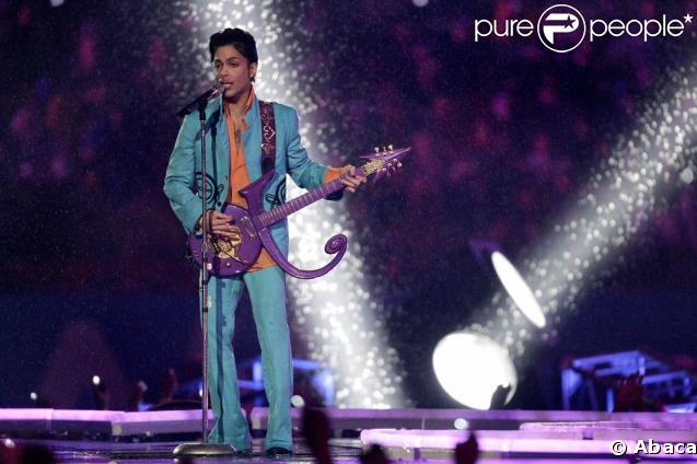 Prince chante pour le Super Bowl en Floride, en février 2007