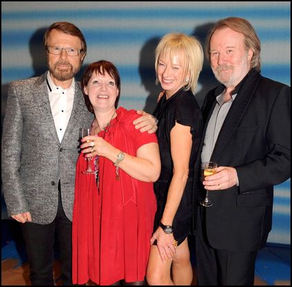 Benny Andersson, Björn Ulvaeus, la scénariste Catherine Johnson et Judy Craymer la productrice sont venus fêter les 10 ans de la Comédie Musicale Mamma Mia