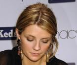 Mischa Barton est passée pro en signature de chaussure... mais elle refuse encore de le faire sur le pied des fans ! 