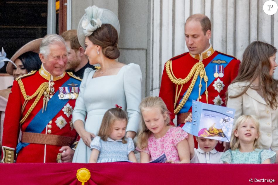 4108684-le-prince-charles-kate-catherine-middle-950x0-1.jpg