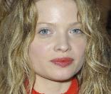 Mélanie Thierry, lors de la 23e cérémonie des Molières, au Théâtre de Paris, le 26 avril 2009 !