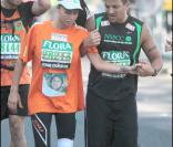 Katie Price et son mari Peter André au marathon de Londres