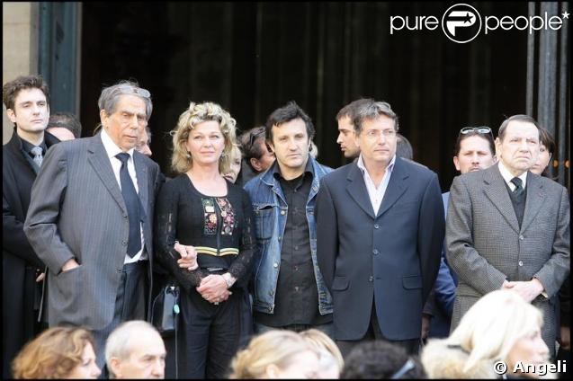 Le docteur Pierre Huth, Jeane Manson et Michel La Rosa - Obsèques de Macha Béranger à Paris en l'église de Saint-Eustache dans le 1er arrondissement le 30 avril 2009