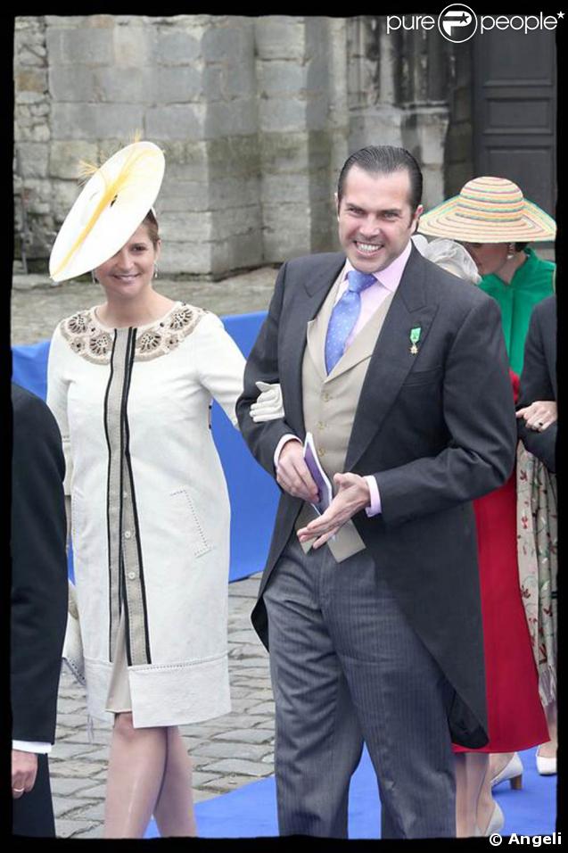    Charles-Philippe d'Orléans et sa femme au mariage de Jean d'Orléans et de Philomena de Tornos y Steinhart en la cathédrale de Senlis.   