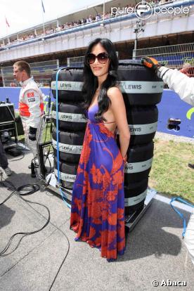 Nicole Scherzinger assiste au Grand Prix d'Espagne. 10/05/09