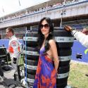 La sexy Nicole Scherzinger, magnifique, a soutenu son amoureux Lewis Hamilton... qui a perdu le Grand Prix d'Espagne !