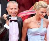 Sarah Marshall sublime lors du premier jour du Festival de Cannes avec son ami Jean-Claude Jitrois  