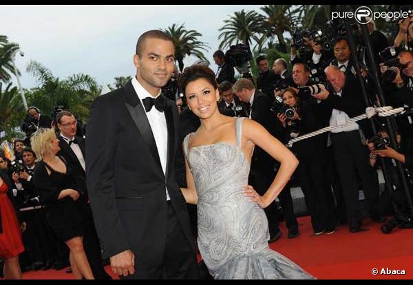 Eva Longoria et Tony Parker montent les marches du Palais des Festivals à Cannes