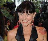 Lio sexy à souhait lors de la montée des marches à Cannes dimanche 17 mai avec son compagnon Jean-François Lepetit !