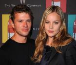 Ryan Phillippe et sa chérie Abbie Cornish à la présentation de  Nowhere Boy , à La Plage Vitaminwater.