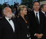 Clémentine Célarié, François Berleand, Virginie Efira et Thierry Lhermitte montent les marches du Palais des Festivals