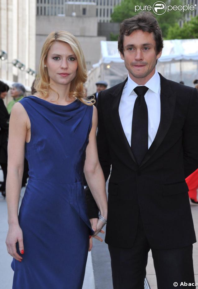 Claire Danes et son futur mari Hugh Dancy à la soirée du MET hier soir
