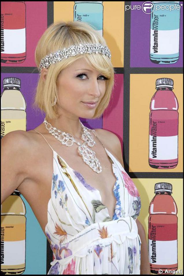 Paris Hilton à la Plage Vitamin Water à Cannes, le 19 mai 2009