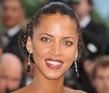 Noémie Lenoir en robe Armani lors du 62e Festival de Cannes. 22/05