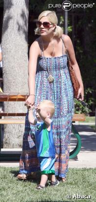 Tori Spelling et son fils Liam 