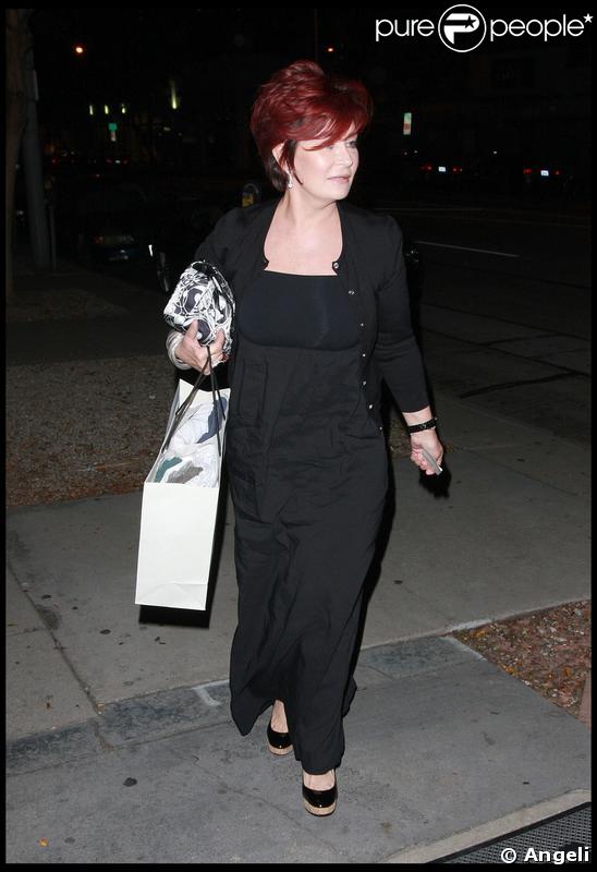 Sharon Osbourne s'apprête à aller diner avec sa fille 
