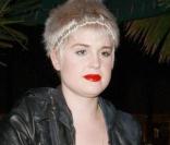 Kelly Osbourne s'apprête à aller diner avec sa mère 