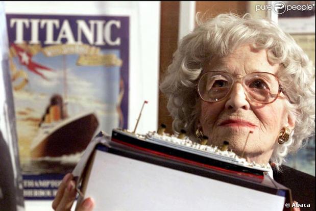 Millvina Dean, dernière survivante du Titanic en 2002 