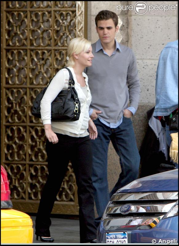 Elisha Cuthbert sur le tournage de 24 à Los Angeles le 1er juin 2009