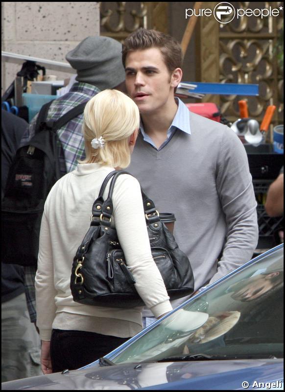 Elisha Cuthbert sur le tournage de 24 à Los Angeles le 1er juin 2009