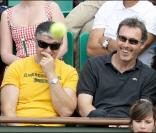 Laurent Blanc avec un ami à Roland Garros, hier