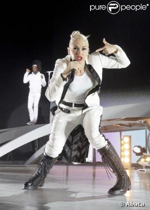 Gwen Stefani en concert au Cruzan Amphitheater de West Palm Beach, le 3 juin 2009