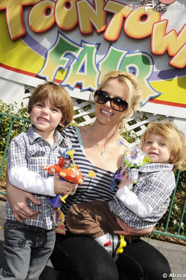Britney Spears ici avec ses deux fils !