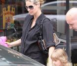 Heidi Klum et sa fille Leni sortant de chez le coiffeur à Beverly Hills