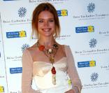 Natalia Vodianova et son sublime sac Chanel Matrioschka 