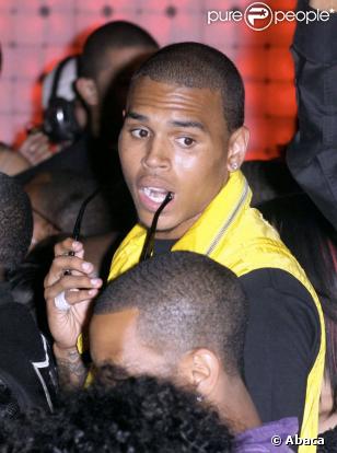 Chris Brown lors d'une soirée pour la prochaine sortie de son album dans le club Karu & Y de Miami le 6 juin 2009
