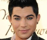Adam Lambert, une voix en or et un look... weird, lors des 11e Young Hollywood Awards, qui se sont tenus au Eli et Edythe Broad de Santa Monica, à Los Angeles, le 7 juin 2009 !