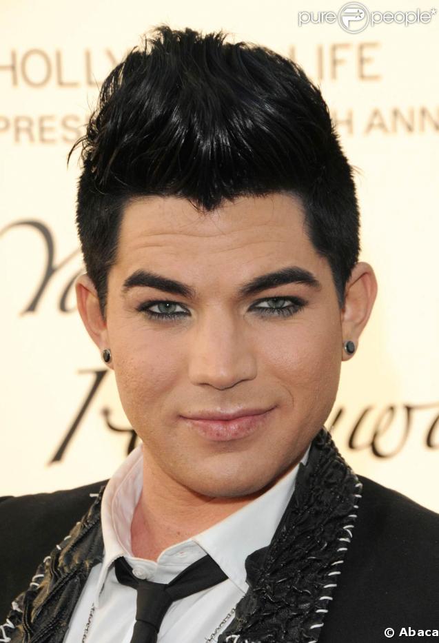 Adam Lambert, une voix en or et un look... weird, lors des 11e Young Hollywood Awards, qui se sont tenus au Eli et Edythe Broad de Santa Monica, à Los Angeles, le 7 juin 2009 !