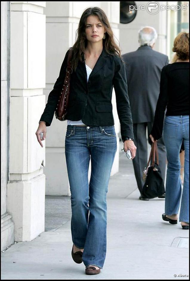 Jean classique et petite veste noire... Rien de fameux ! A quand les prises de risque ?! 