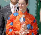 Yael Naim en conert à l'hippodrome de Chantilly lors du Prix de Diane 2009