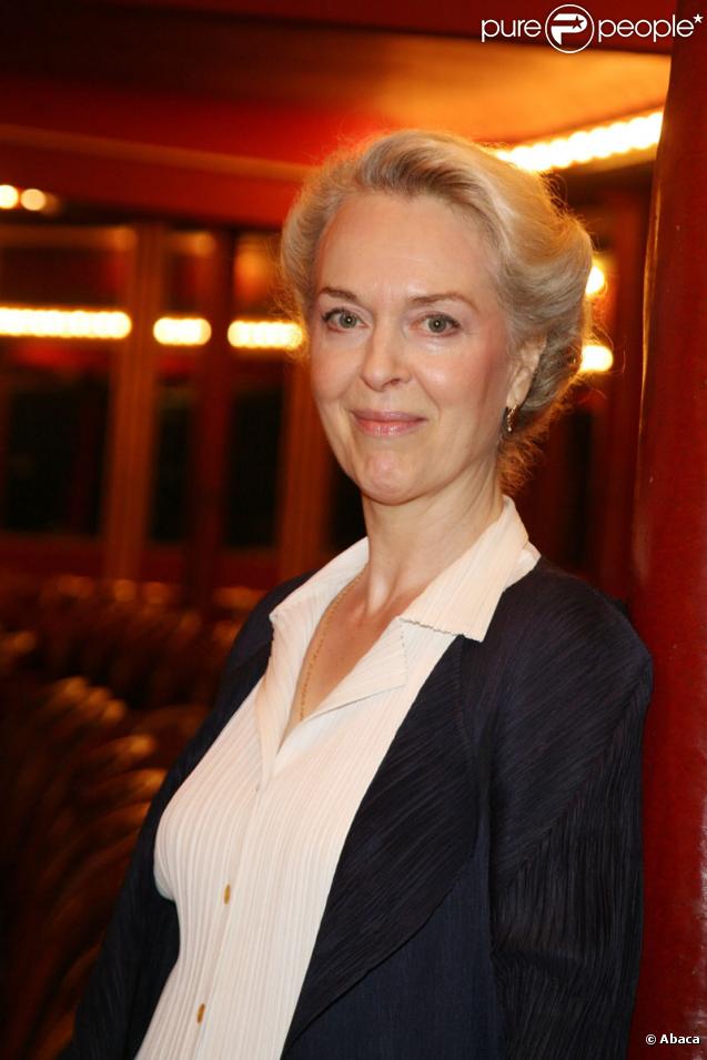 Evelyne Buyle lors de la conférence de presse aux Folies Bergère le 18 juin 2009 pour annoncer la saison théâtrale 2009-2010