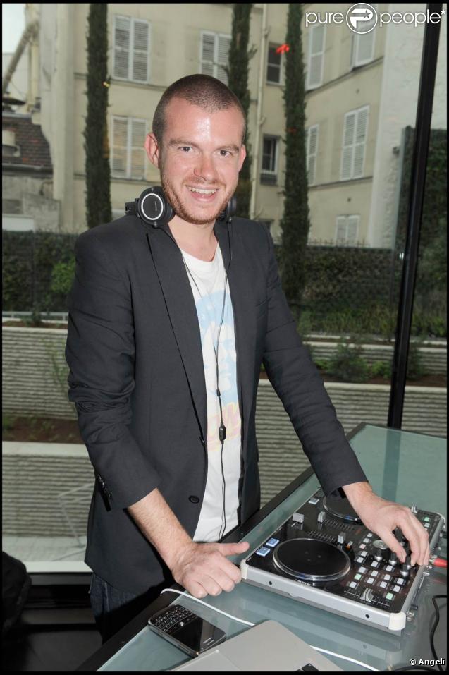 Cédric Couvez, lors de l'inauguration de l'Hôtel Renaissance Paris Arc de Triomphe, au 39 avenue de Wagram, le 18 juin 2009 !