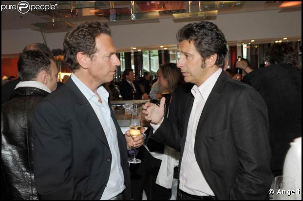 Stéphane Freiss et Laurent Gerra, lors de l'inauguration de l'Hôtel Renaissance Paris Arc de Triomphe, au 39 avenue de Wagram, le 18 juin 2009 !