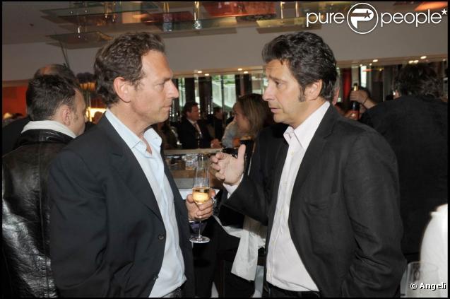 Stéphane Freiss et Laurent Gerra, lors de l'inauguration de l'Hôtel Renaissance Paris Arc de Triomphe, au 39 avenue de Wagram, le 18 juin 2009 !
