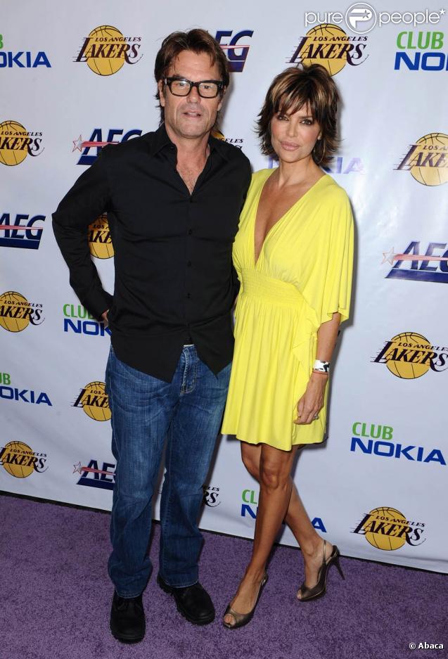 Lisa Rinna et Harry Hamlin ont assisté à la fête organisée en l'honneur des Lakers