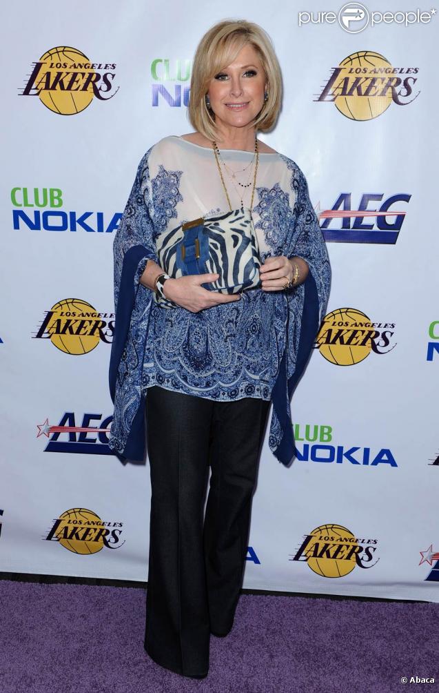 Kathy Hilton a assisté à la fête organisée en l'honneur des Lakers