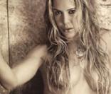 La bombe Natalia Paris, en couverture de Lolatina ! 